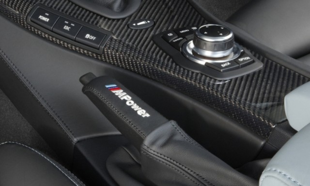 M3_Frozen_Silver_Innen_2_detail M3_Frozen_Silver_Innen_2_detail