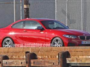 001-bmw-2-series-spy-shots